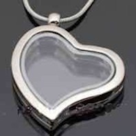 Memories  Floating Locket Heart Silver Magnetic & Chain